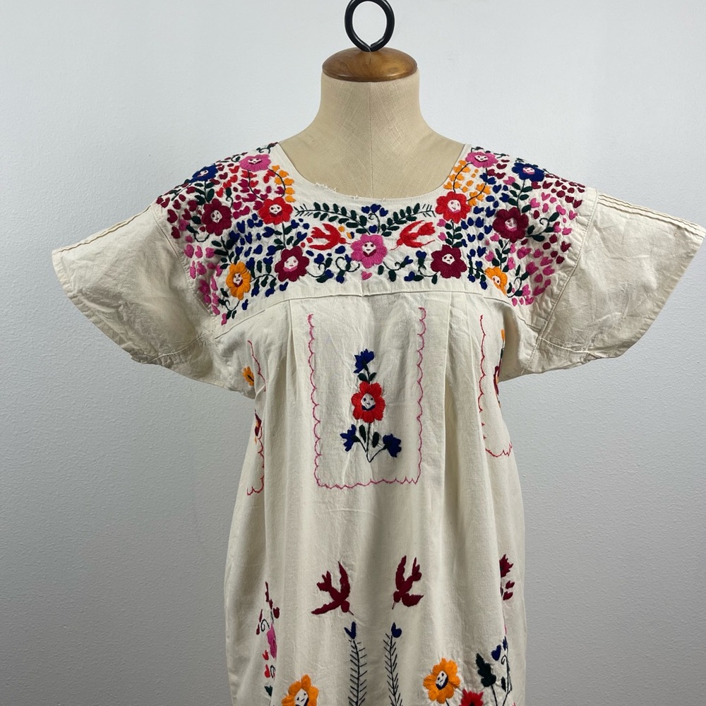 Vintage Handmade Oaxacan Floral Embroidered Midi Dress - Picture 3 of 7